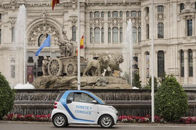 Los coches eléctricos desatan la locura en Madrid