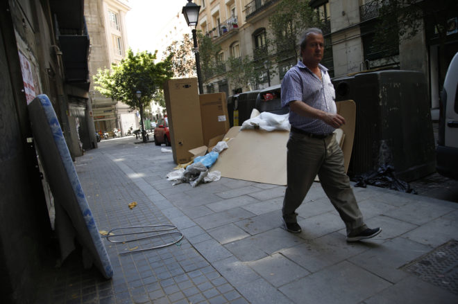 Las sanciones no frenan la acumulación de basura en Madrid
